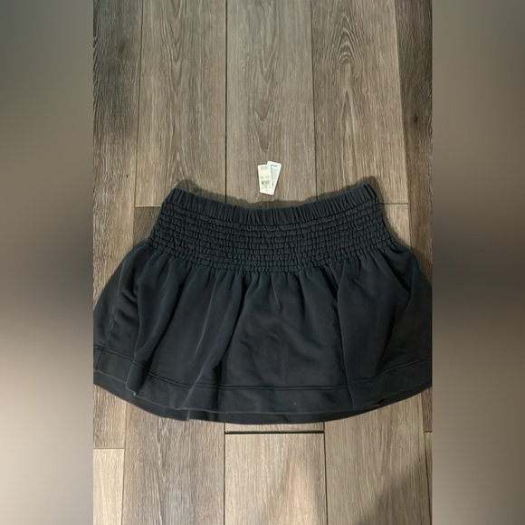 aerie Dresses & Skirts - Aerie distressed Black Skirt - sz xl